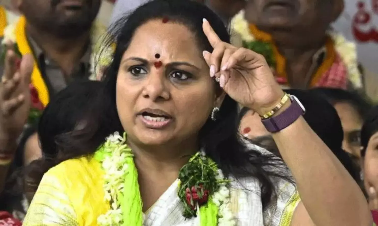 బీఆర్ఎస్ లో చీలిక...కవిత సొంత పార్టీ ?