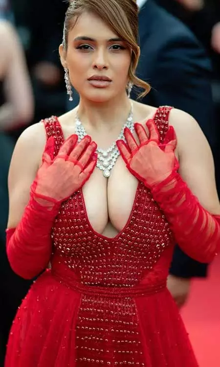 Neha Malik�s Cannes 2025 Red Carpet Moment