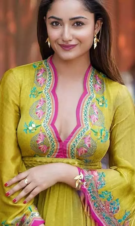 Tridha Choudhury Stylish Photos in Designer Ethnic Wear