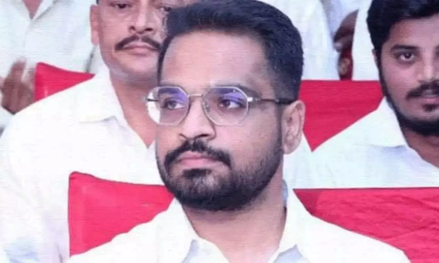 మీ పోస్టుల అర్థమేంటి? సజ్జల భార్గవ్ పై సుప్రీంకోర్టు తీవ్ర ఆగ్రహం!