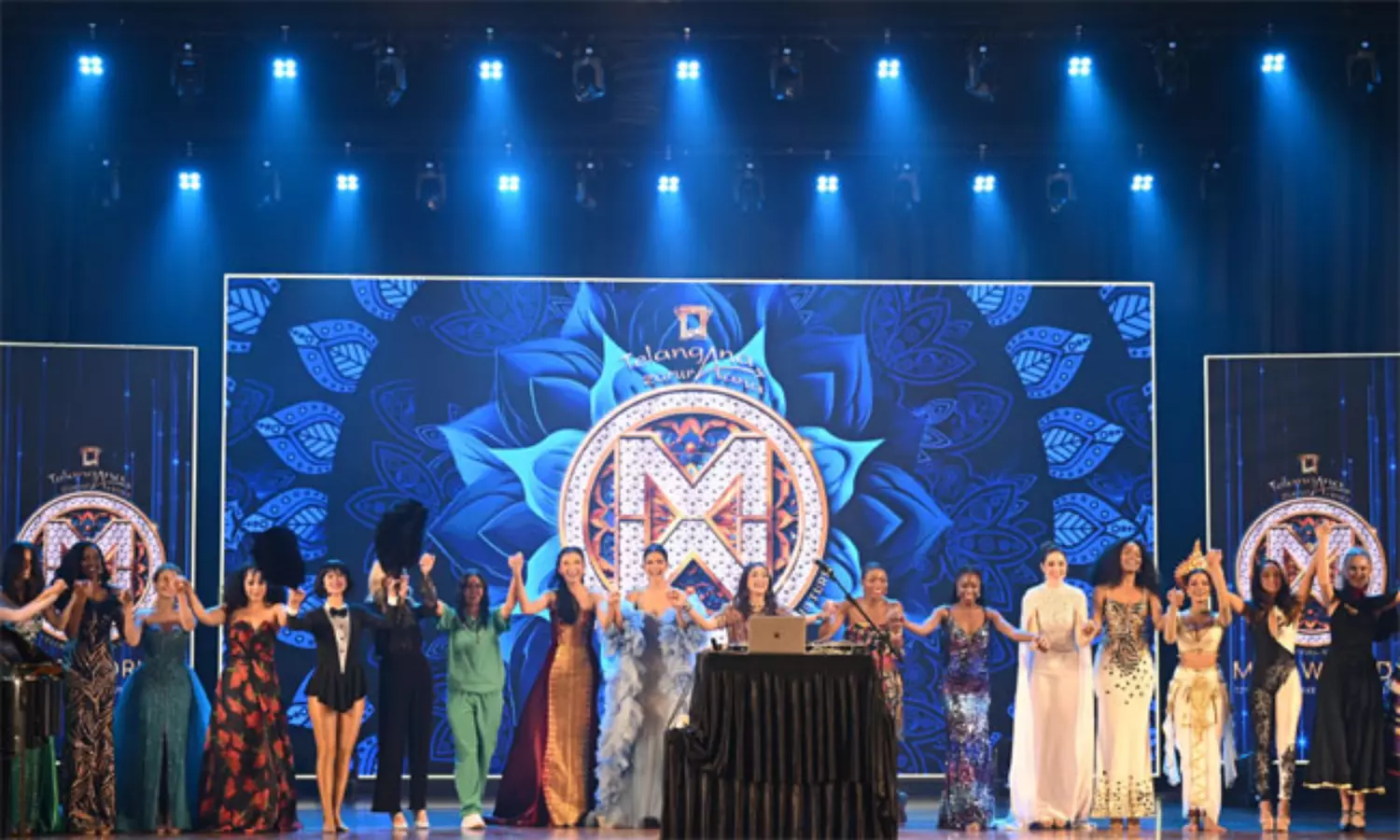 నేడే మిస్ వరల్డ్ 2025 ఫైనల్స్ ..  హెడ్-టు-హెడ్ ఫైనలిస్టులు వీరే!