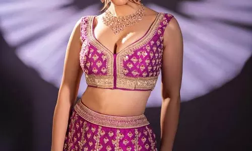 Sophie Choudry Shines in Regal Pink on TRAWED Magazine Cover Sophie Choudry Shines in Regal Pink on TRAWED Magazine Cover