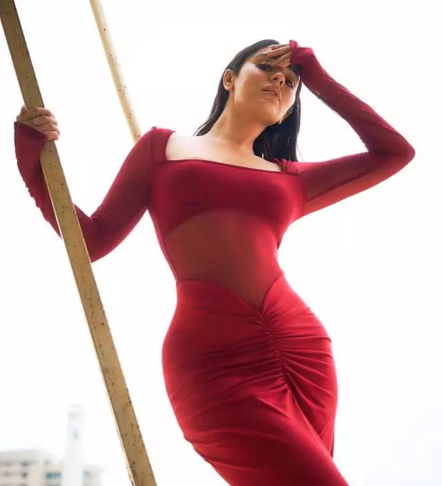 Videoni juda kichik jinsiy olatni tomosha qiling