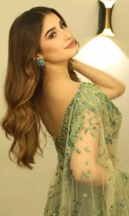 Grace in Every Drape:Rasha Thadani Saree Elegance Shines Bright