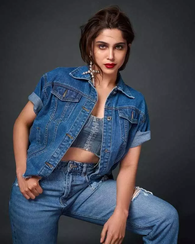 Sharvari Looks AWE in Denim Look