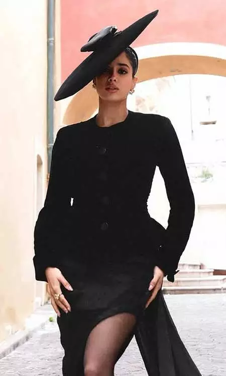 Janhvi Kapoor Nails The Show In Black