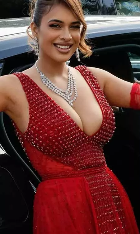 Neha Malik’s Cannes 2025 Red Carpet Attire
