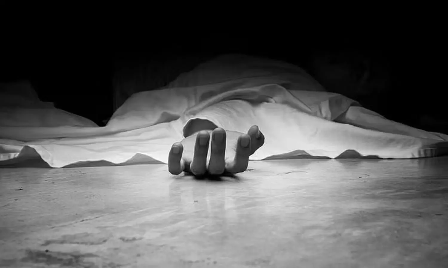 భార్యపై కోపంతో పెళ్లి కుదిర్చిన మధ్యవర్తిని చంపేశాడు