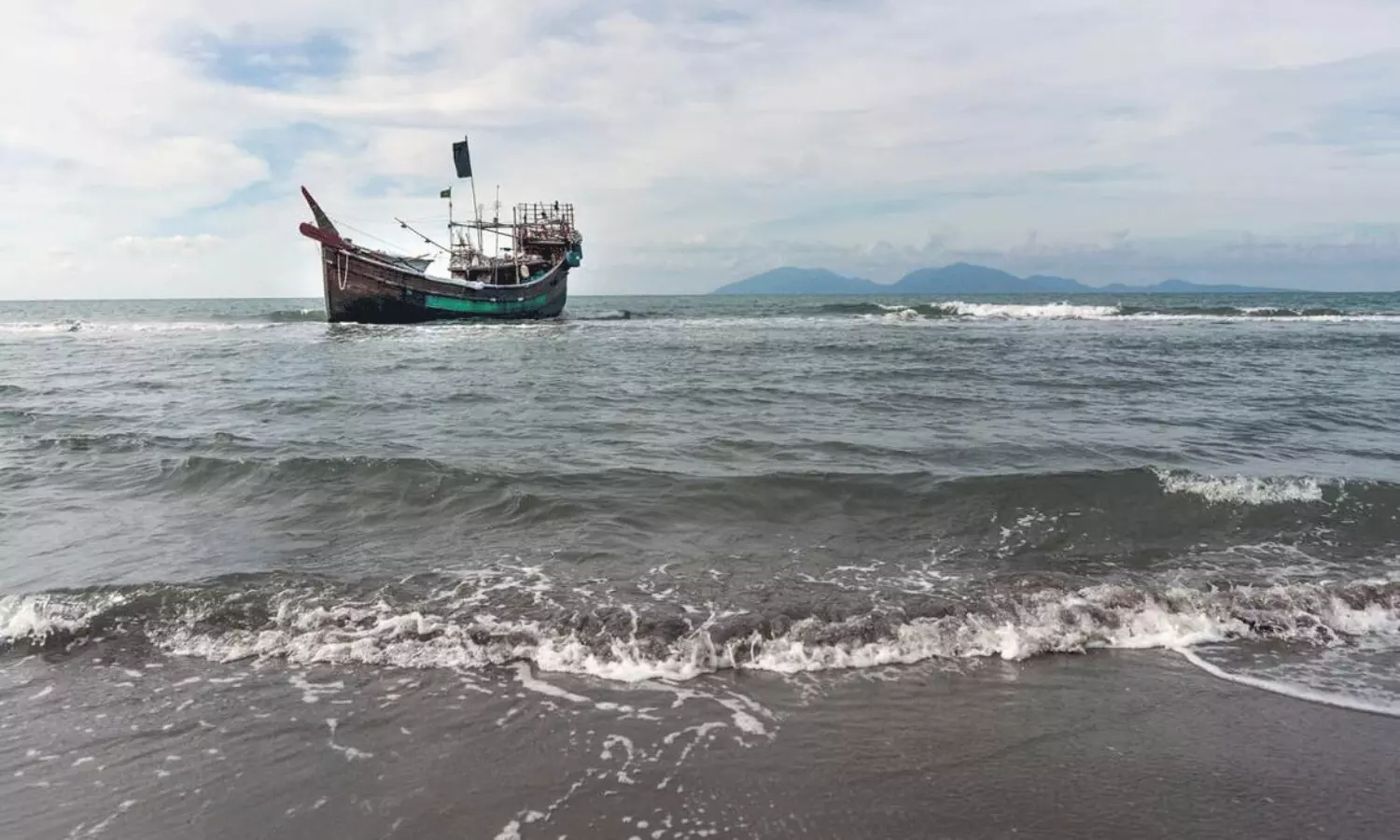 Myanmar Coast Tragedy 427 Rohingya Refugees Dead