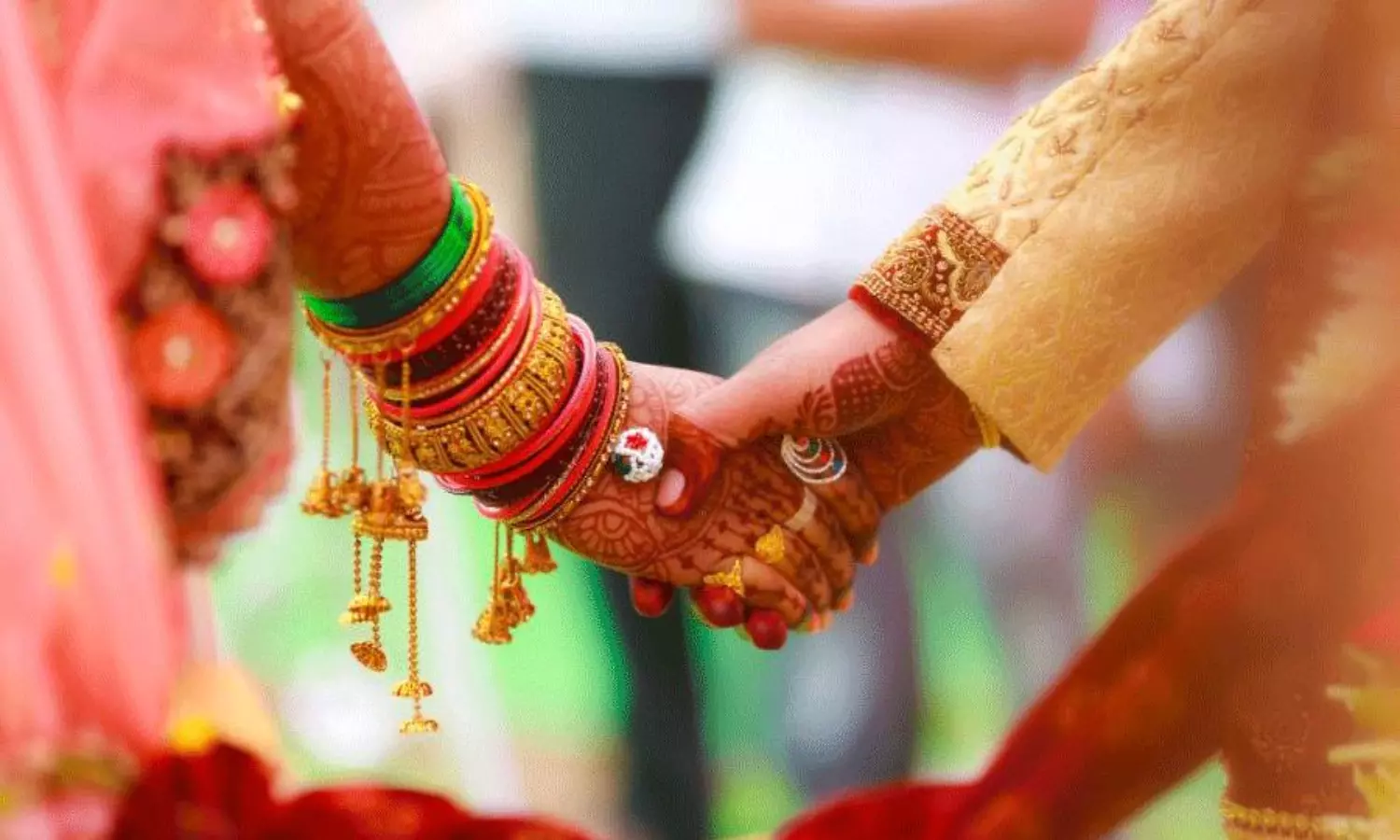 తాళి కట్టే వేళ  లవ్ బాంబ్.. చివరి నిముషంలో వధువు సంచలన నిర్ణయం!