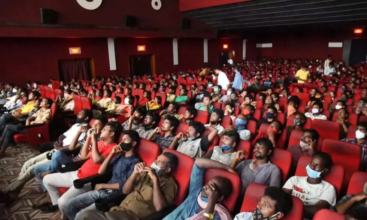 ప్రేక్ష‌కుడి ప్ర‌శ్న‌ల‌కు నిర్మాత‌, హీరో స్పందించ‌రెందుకు?