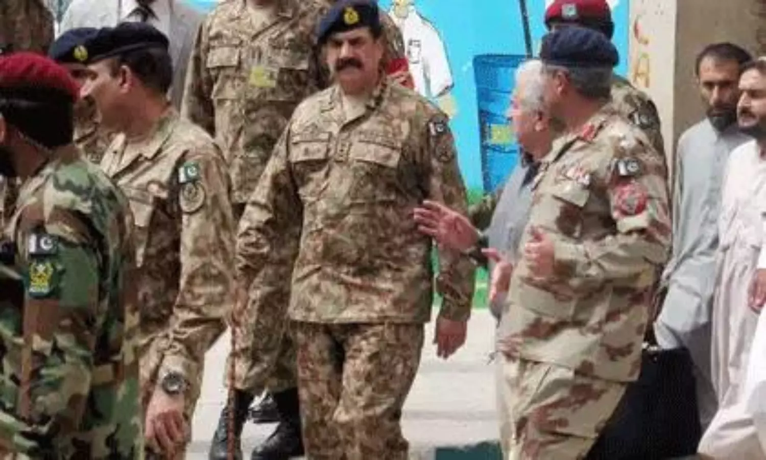 రక్షణ రంగంపై దృష్టిపెట్టిన  పాక్... ఏమి చేస్తుందంటే..?