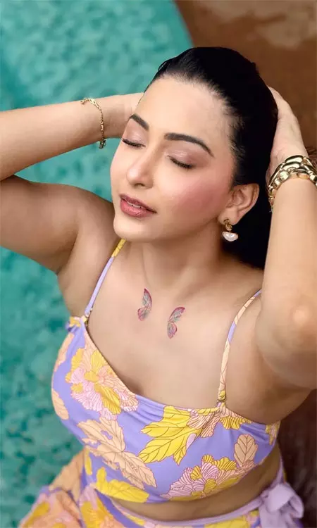 Esshanya Maheshwaris Dreamy Poolside Look Wins Hearts