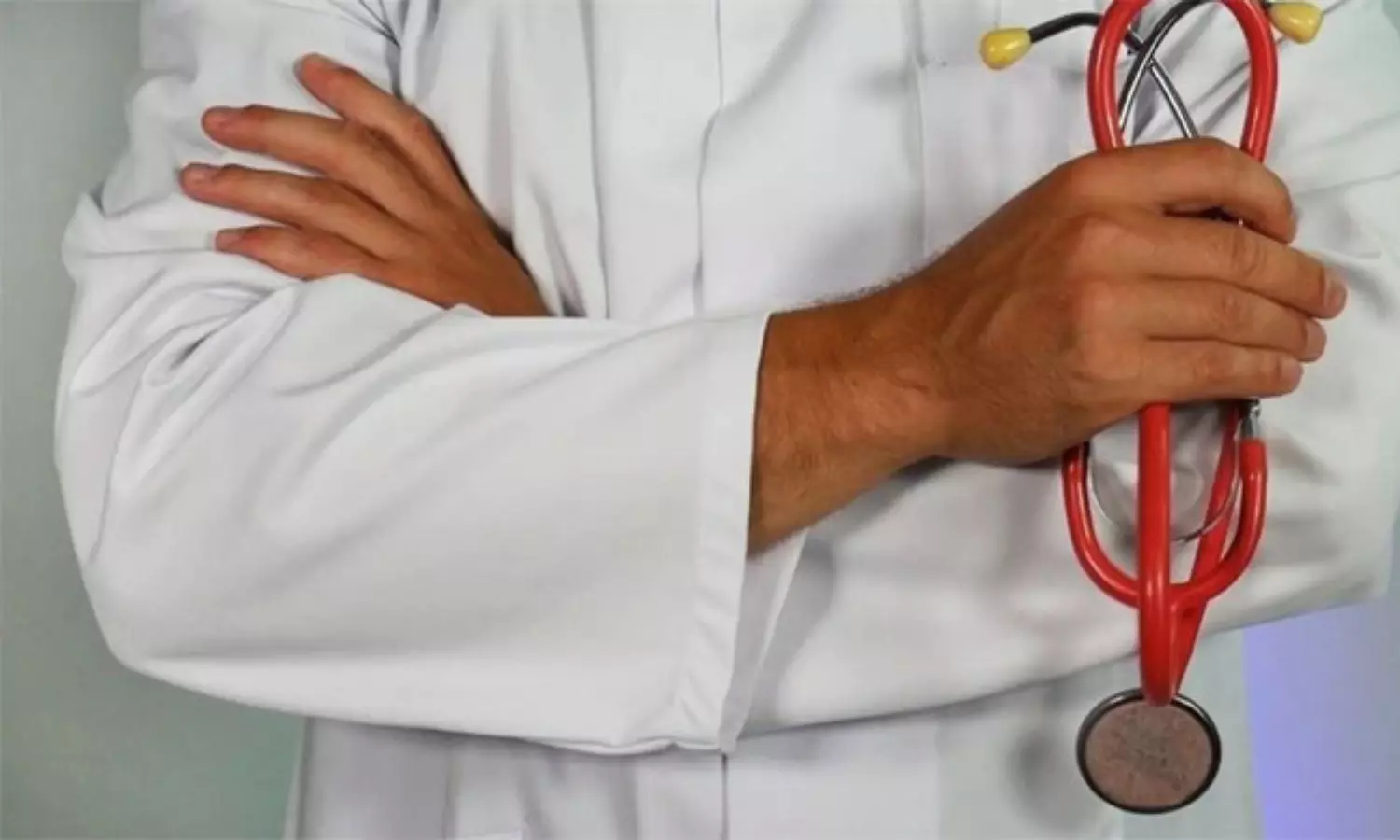 ఫ్రెండ్  ఇంటర్  సర్టిఫికెట్  దొంగిలించి ఎంబీబీఎస్  పూర్తి.. వాట్  నెక్స్ట్?