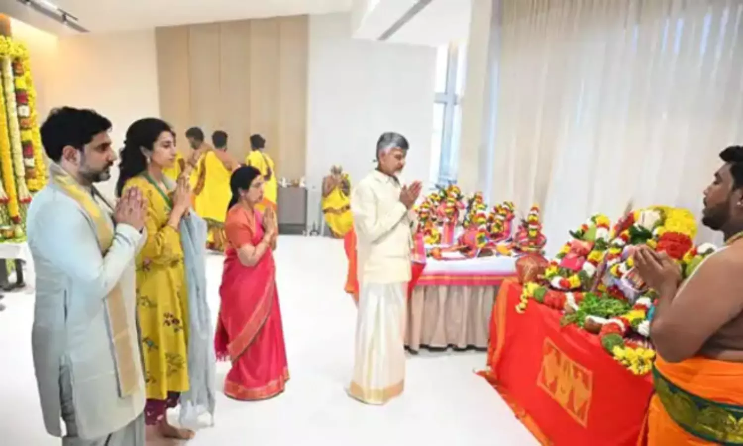 కుప్పంలో ముఖ్యమంత్రి చంద్రబాబు నూతన గృహప్రవేశం