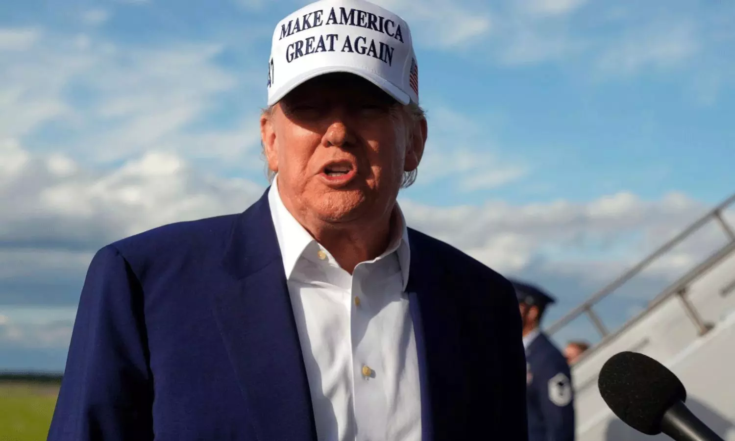 పుతిన్ పిచ్చిగా ప్రవర్తిస్తున్నాడు.. ఉక్రెయిన్‌పై రష్యా దాడిపై ట్రంప్ సంచలన వ్యాఖ్యలు!