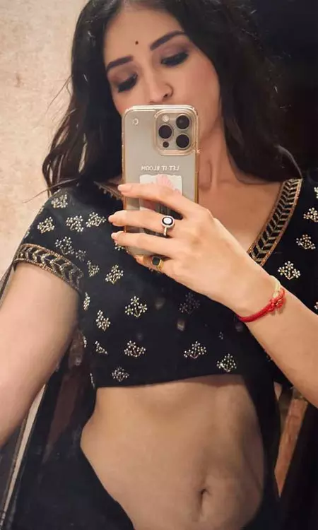 Priyanka Jawalkar Shares New Pic Despite Fever