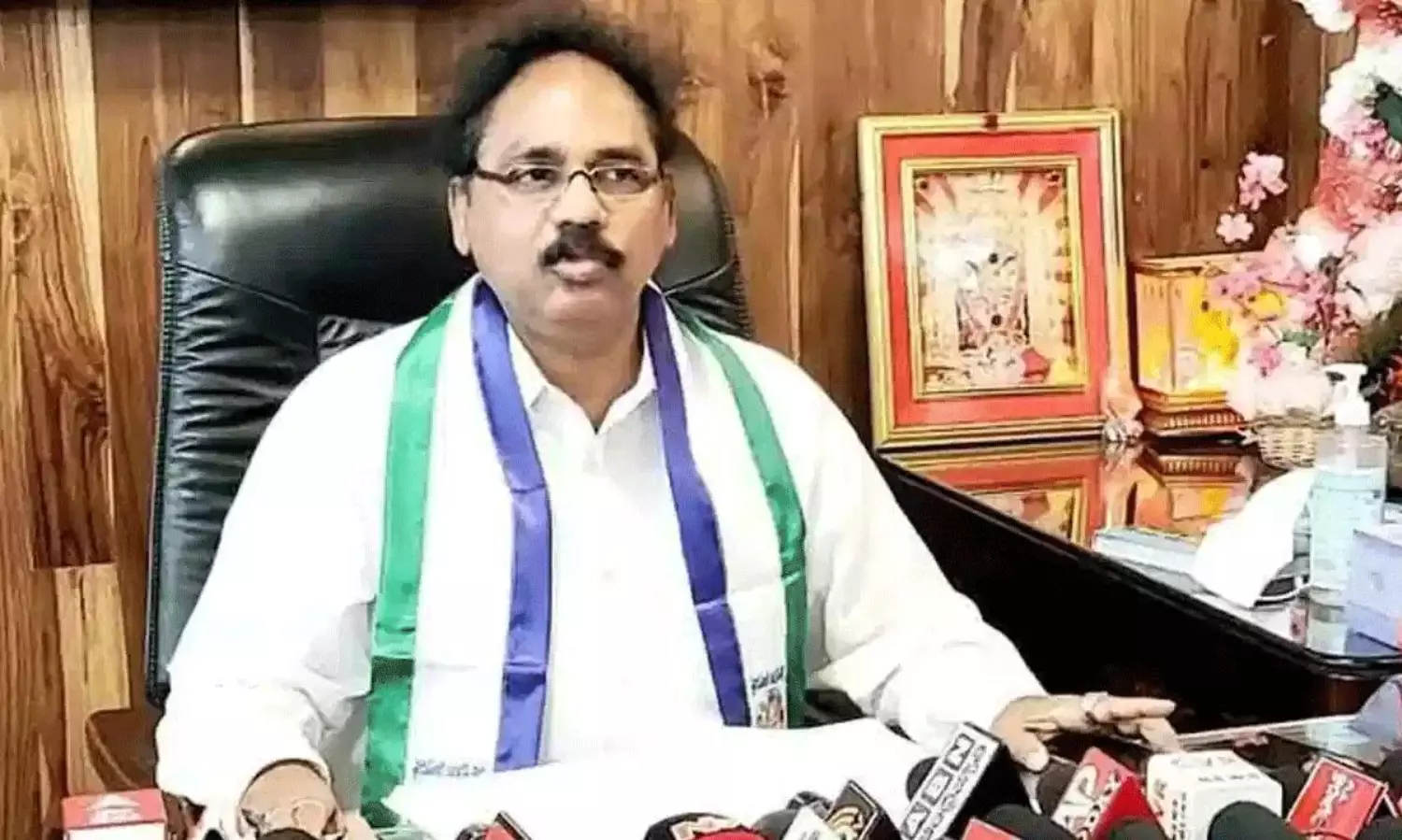 వాసుప‌ల్లిని ప‌క్క‌న పెట్టేసిన జ‌గ‌న్ ..!