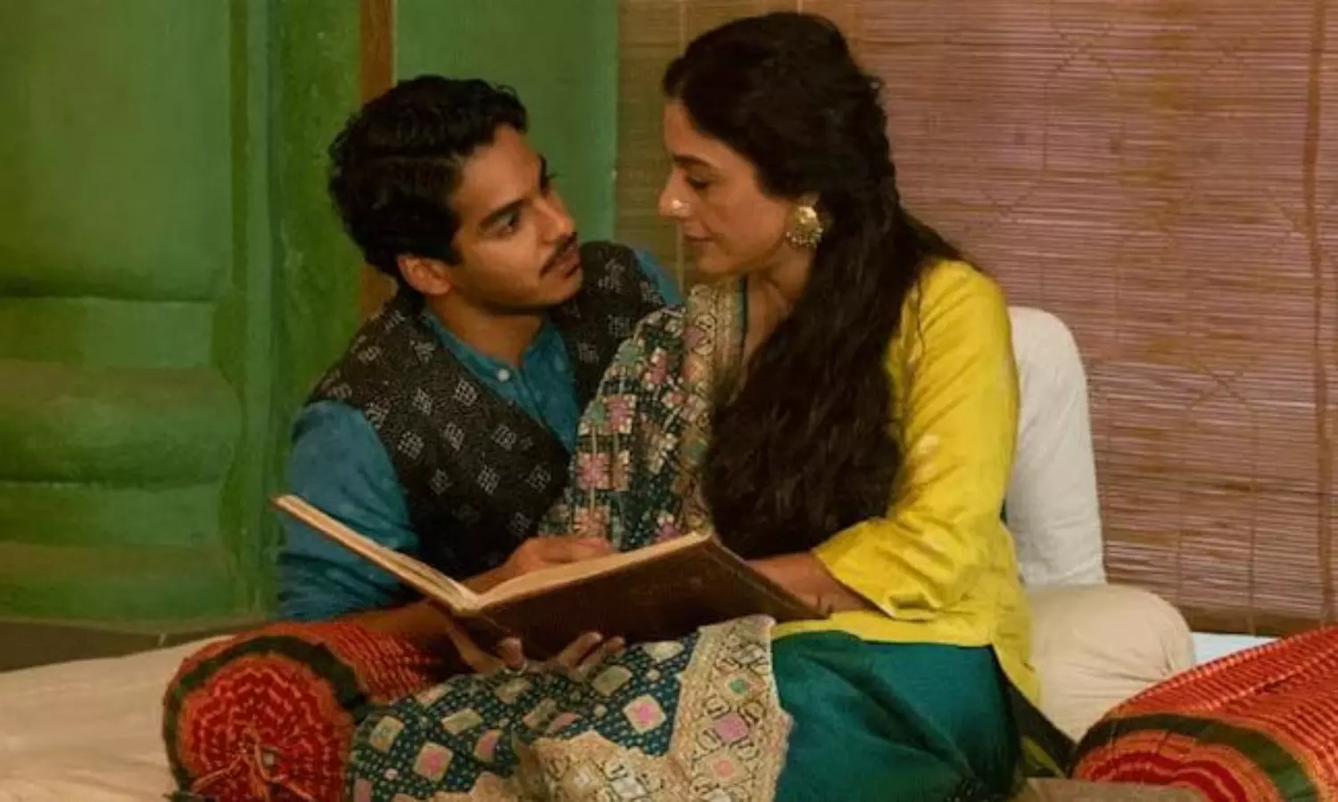 53 ఏళ్ల ట‌బుతో ఇంటిమేట్ సీన్స్ ఇబ్బందేంలేదు!