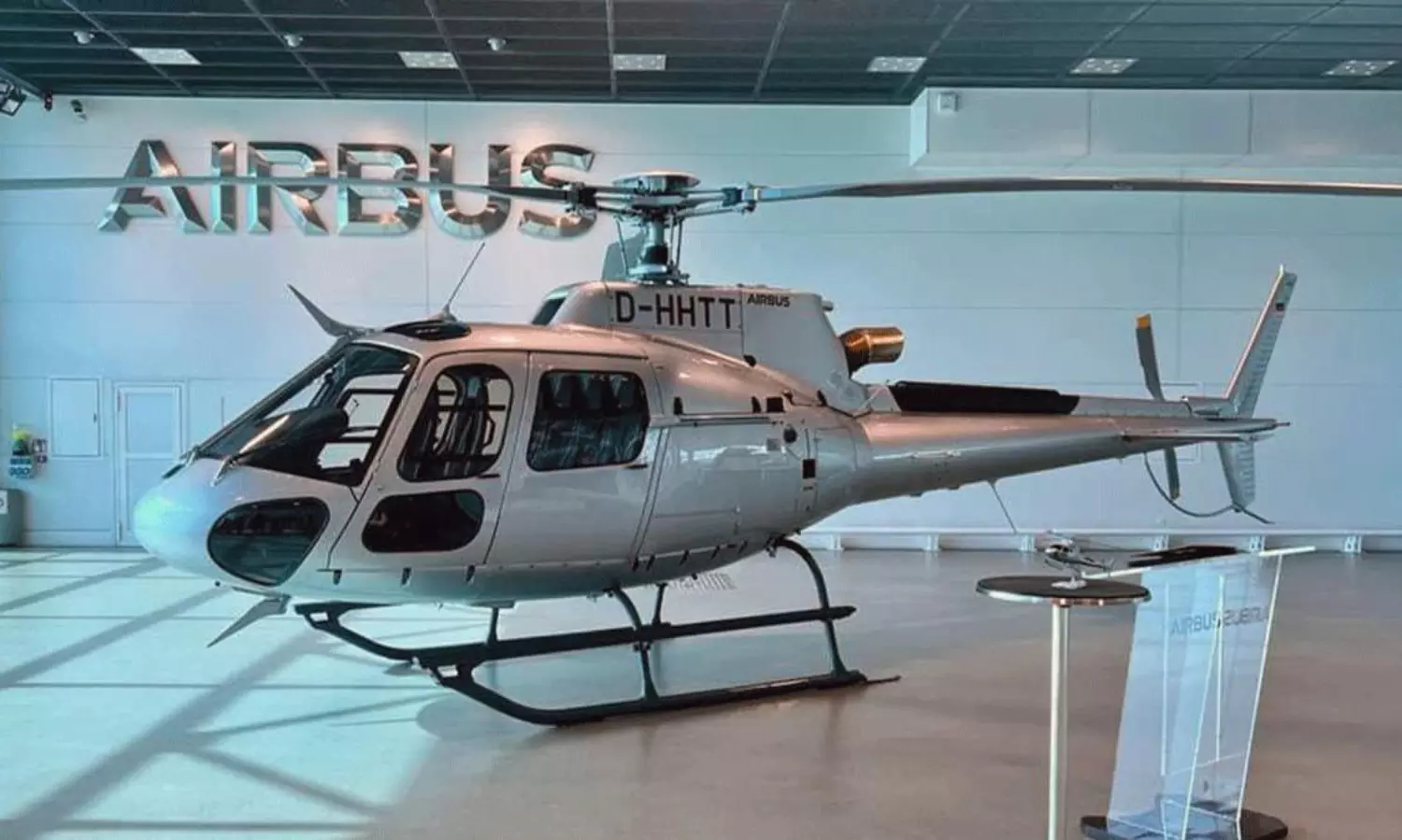 టాటా రేంజ్ మారిపోనుంది.. కార్లు, బస్సులతో సహా హెలికాప్టర్లు కూడా