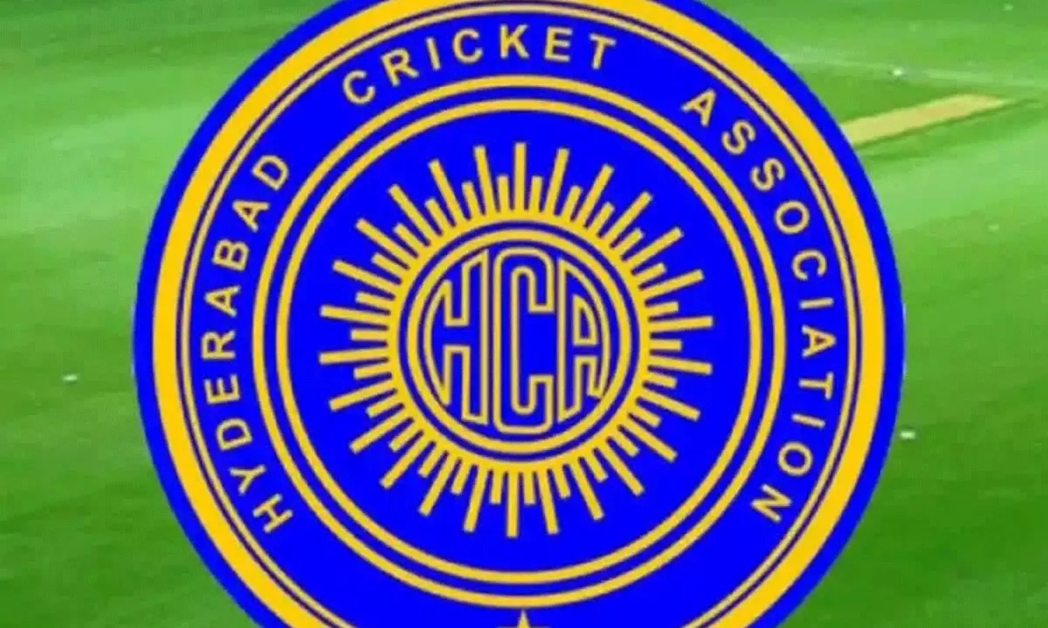 హైదరాబాద్ క్రికెట్ లో ’కాసుల లీగ్’.. క్లబ్ లకు డబ్బులిచ్చి ఆడుకోవడమే హైదరాబాద్ క్రికెట్ లో ’కాసుల లీగ్’.. క్లబ్ లకు డబ్బులిచ్చి ఆడుకోవడమే