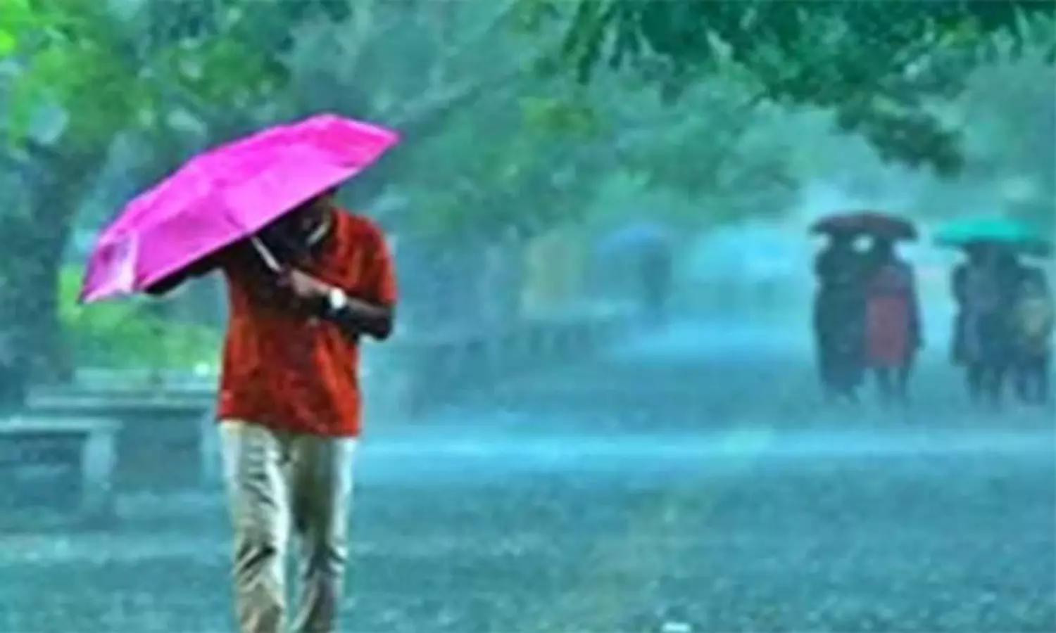 వేసవిలో వర్షాల దెబ్బ.. 16ఏళ్లలో ఈ సారే ముందుగా రుతుపవనాలు