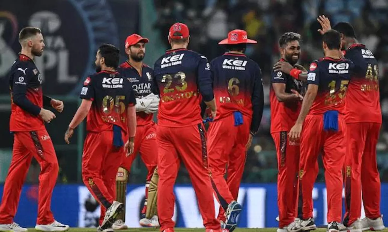 టాప్ స్పాట్ కోసం ఆర్సీబీ అద్భుతమే చేసింది!