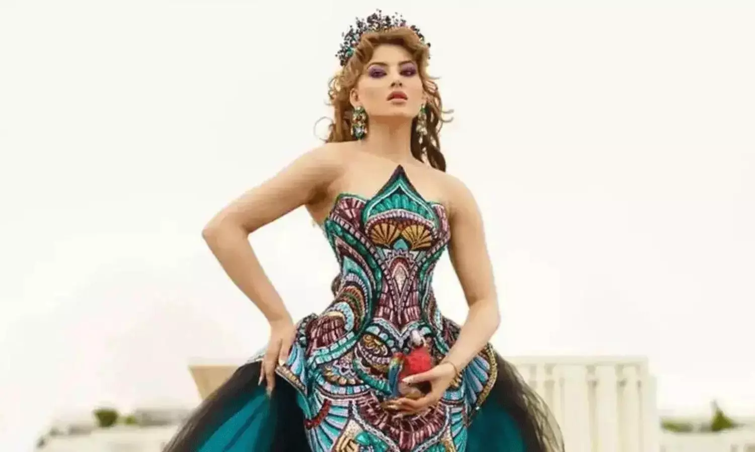 ఆ రెండు విమర్శలకు ఊర్వశి గట్టి సమాధానం