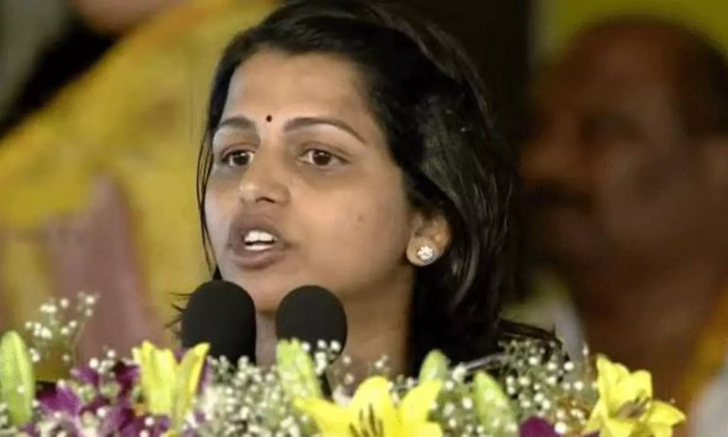 వైసీపీ సర్కార్  పై యతిప్రాసలతో తగులుకున్న గ్రీష్మ!