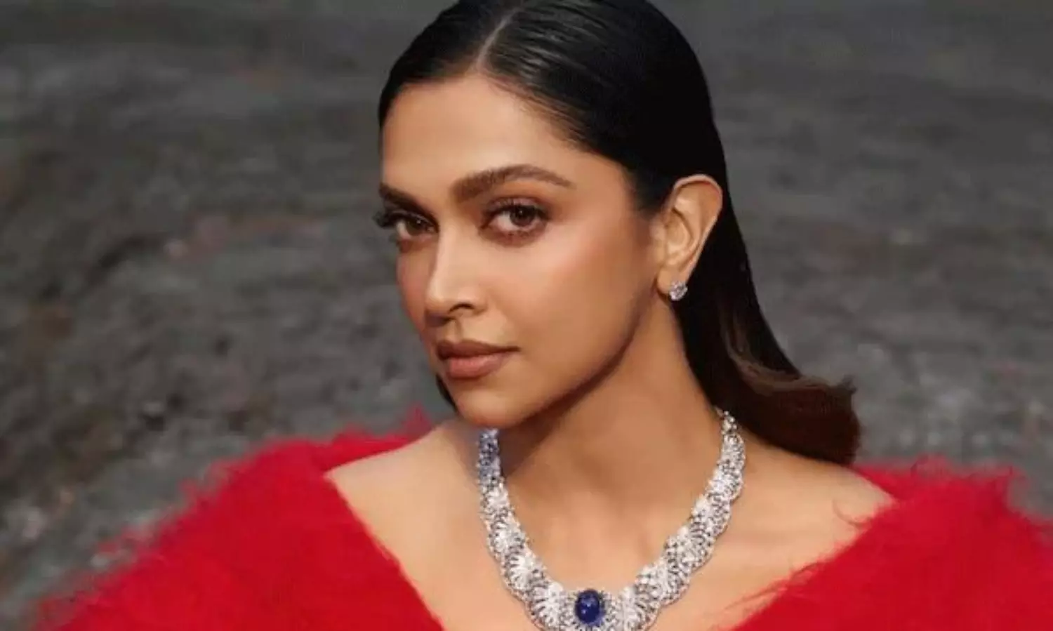 దీపికా పదుకొణె.. ఇది అస్సలు కరెక్ట్ కాదు! దీపికా పదుకొణె.. ఇది అస్సలు కరెక్ట్ కాదు!