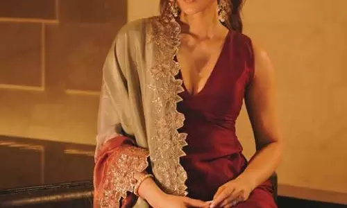 Akanksha Singh Looks Elegant in Latest Instagram Post