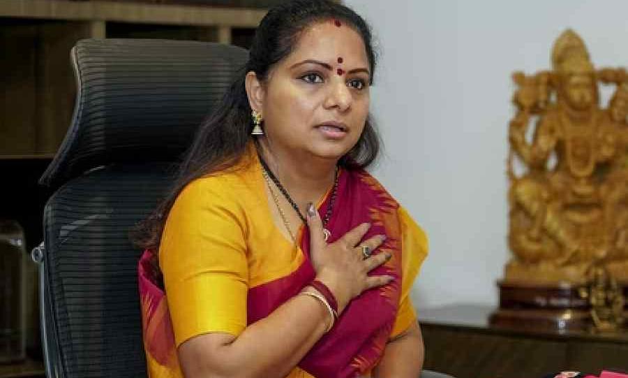 రోజుకో క‌థ‌.. క‌విత రాజ‌కీయాలు వ్య‌థ‌! | Kavitha’s Political Buzz ...