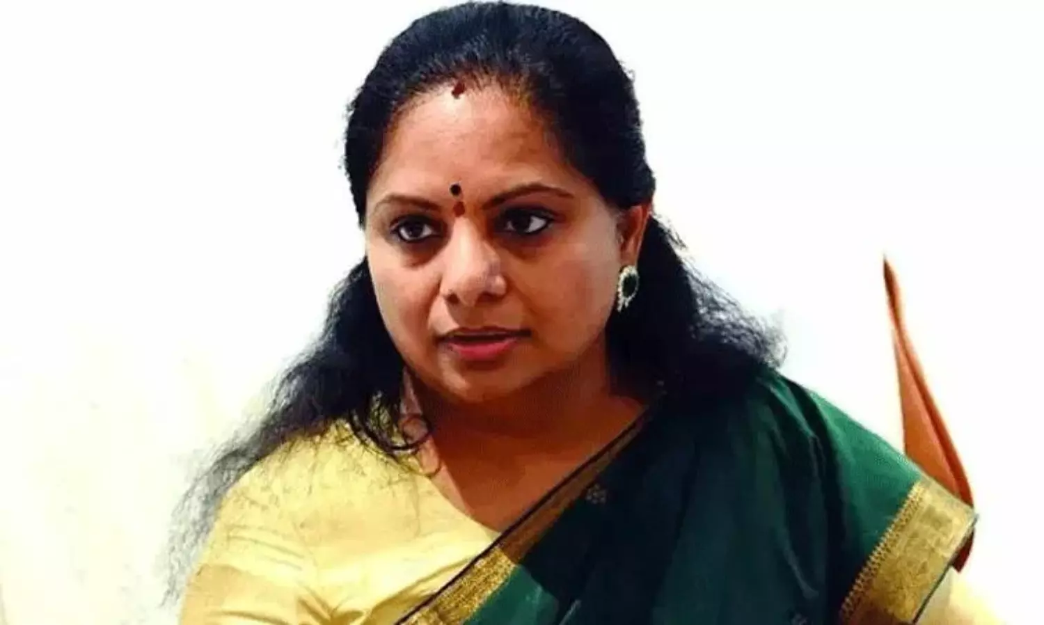 కేసీఆరే నా నాయకుడు.. కేటీఆర్ ను కవిత టార్గెట్ చేసిందా?