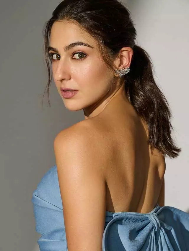 Sara Ali Khan shares romantic monsoon vibe
