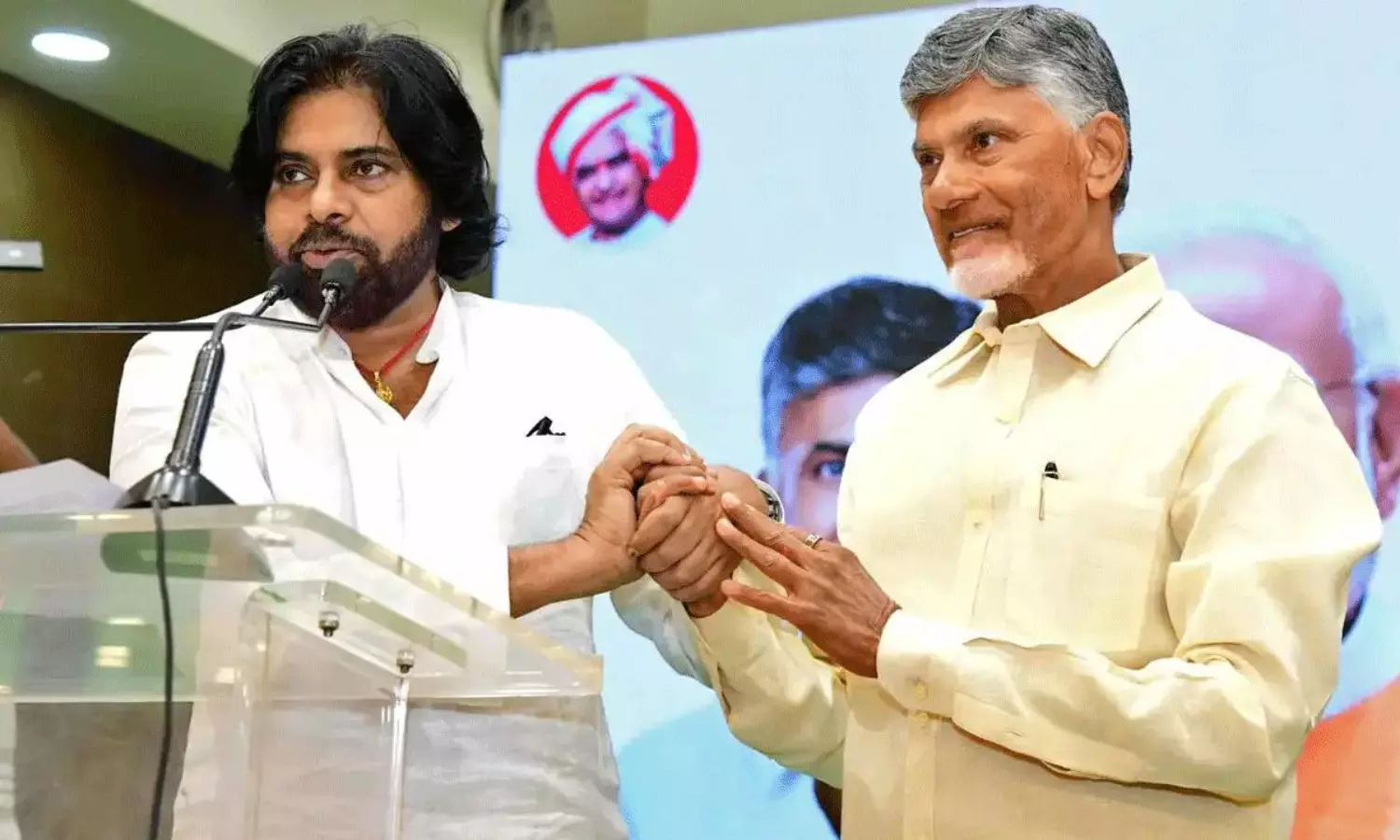 బాబుకు పవన్ మిత్రుడు కాదు... !
