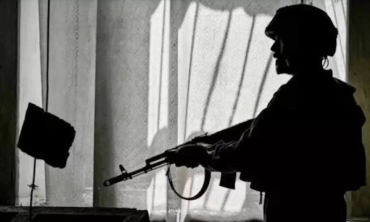 జర్నలిస్టులుగా సీఆర్పీఎఫ్  అధికారికి గాలం.. పాక్  కు అందిన కీలక సమాచారం ఇదే!