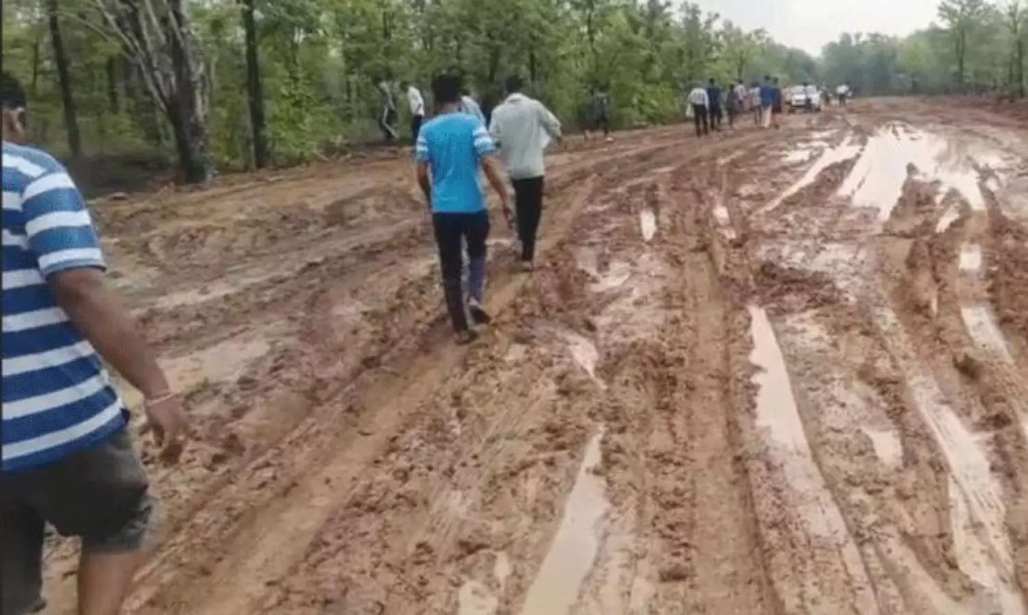 రోడ్ల మంత్రి గడ్కరీ ఇలాకాలో.. జాతీయ రహదారి ఇలాగా?