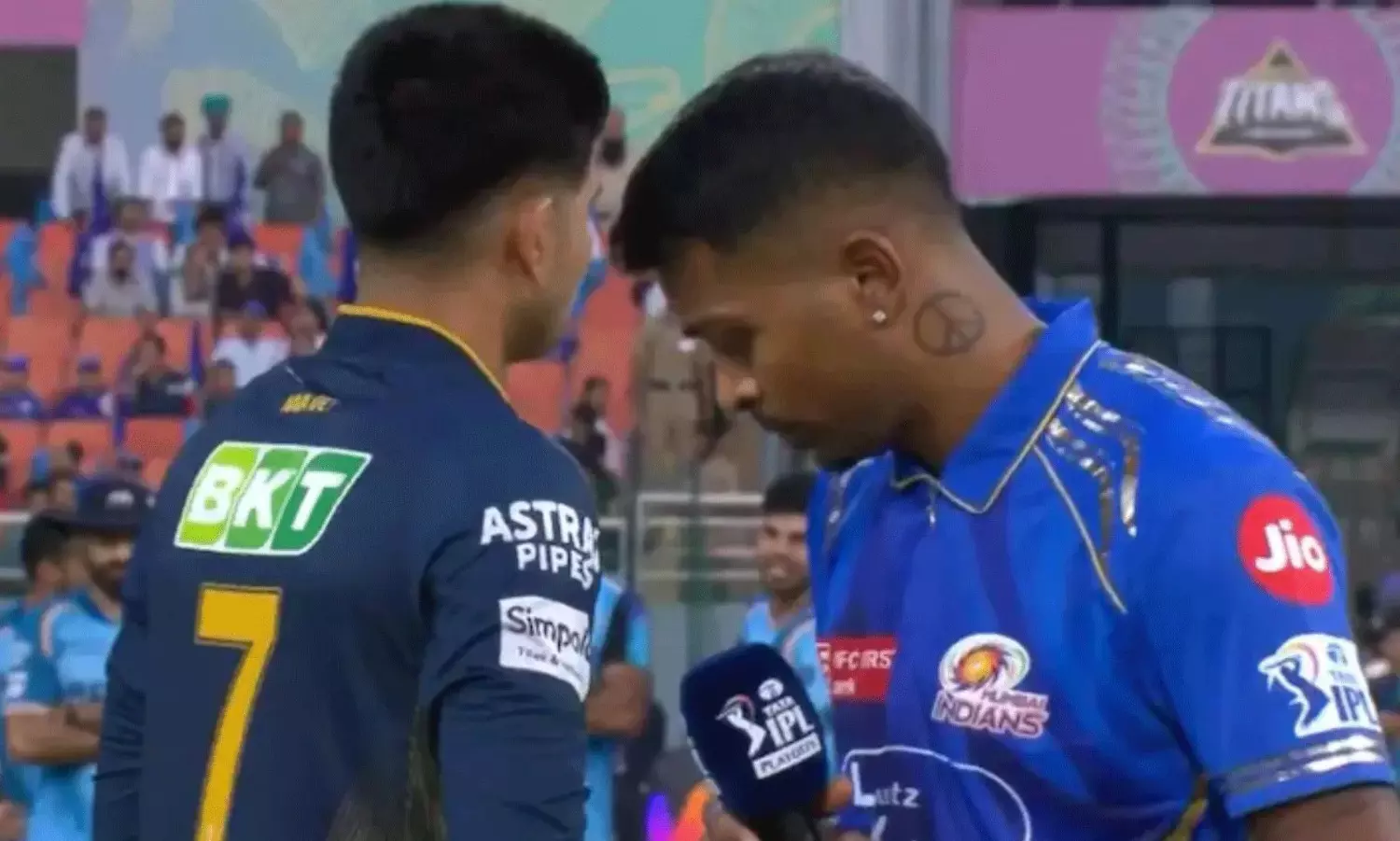 గిల్, హార్దిక్ కు పడట్లేదా? బయటపడ్డ విభేదాల.. వైరల్ వీడియో గిల్, హార్దిక్ కు పడట్లేదా? బయటపడ్డ విభేదాల.. వైరల్ వీడియో