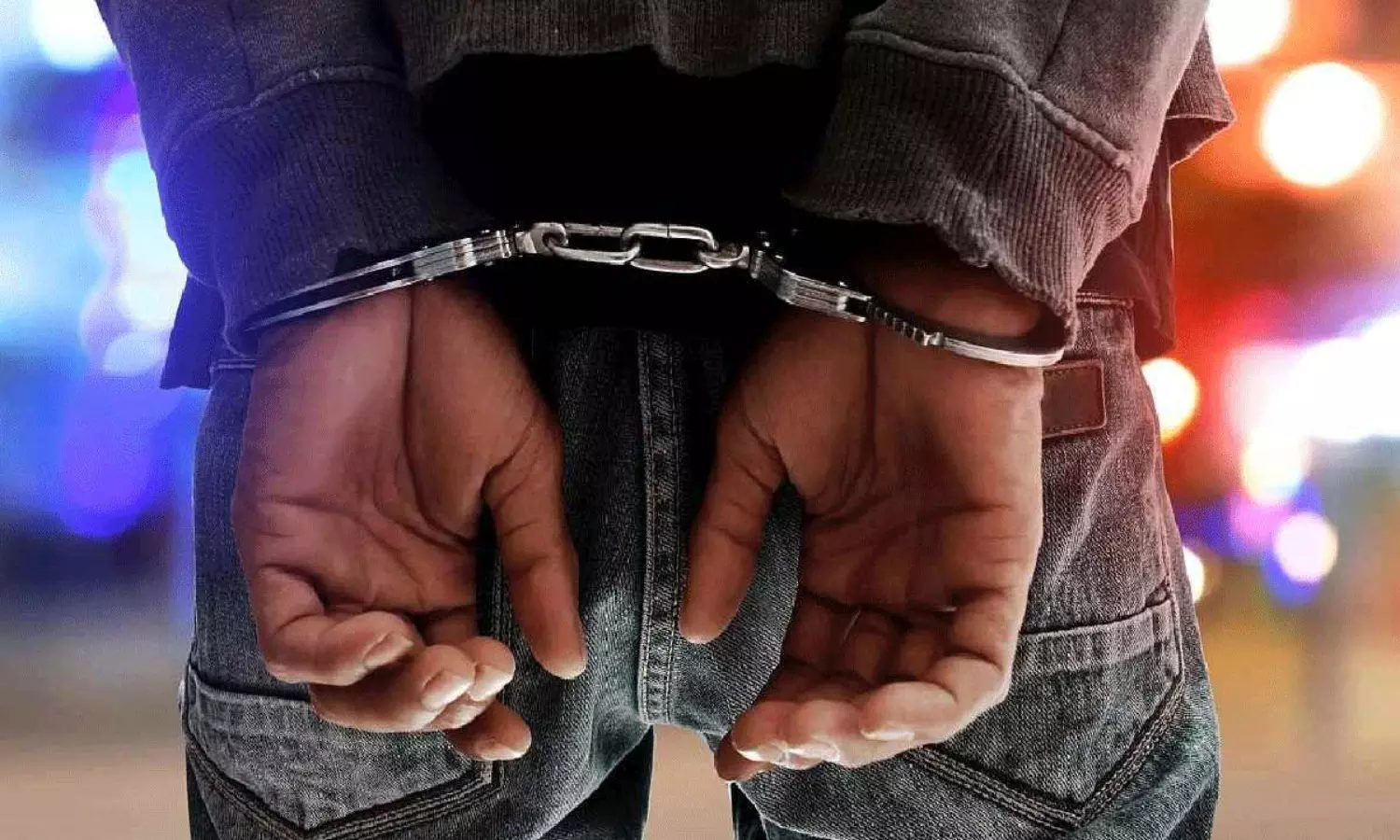 హనీ ట్రాప్ లో పడి దేశ రహస్యాలు అమ్మేసిన ఇంజనీర్.. పాక్ గూఢచర్యం కేసులో అరెస్టు! హనీ ట్రాప్ లో పడి దేశ రహస్యాలు అమ్మేసిన ఇంజనీర్.. పాక్ గూఢచర్యం కేసులో అరెస్టు!