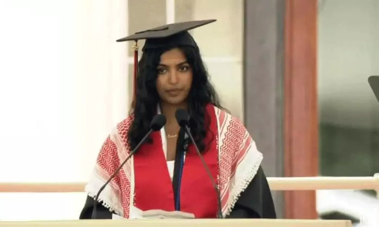 పాలస్తీనాకు మద్దతు.. భారత సంతతి విద్యార్థినిపై నిషేధం