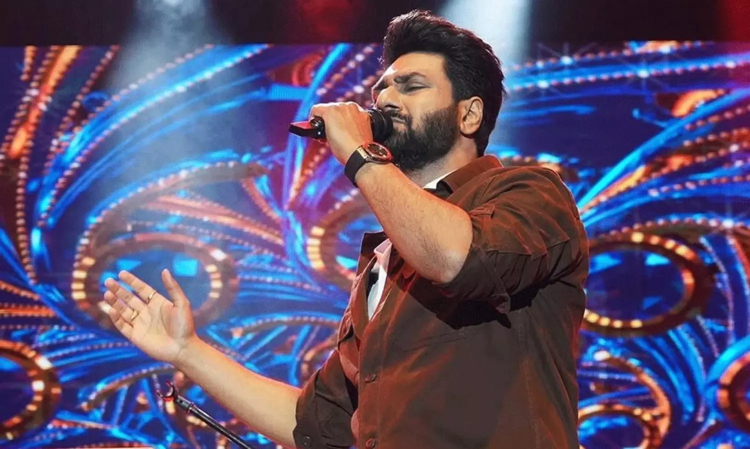 ఒక్క మూవీ.. ఆ మ్యూజిక్ డైరెక్టర్ కు రూ.25 కోట్లా? నమ్మొచ్చా? ఒక్క మూవీ.. ఆ మ్యూజిక్ డైరెక్టర్ కు రూ.25 కోట్లా? నమ్మొచ్చా?