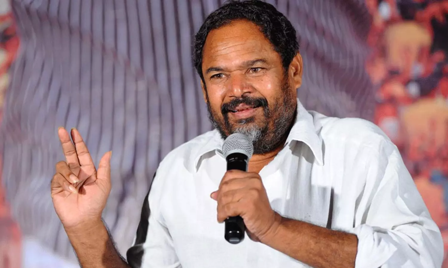 పర్సంటేజీల సమస్య.. వీరమల్లుకు ఏం సంబంధం?: ఆర్.నారాయణమూర్తి పర్సంటేజీల సమస్య.. వీరమల్లుకు ఏం సంబంధం?: ఆర్.నారాయణమూర్తి