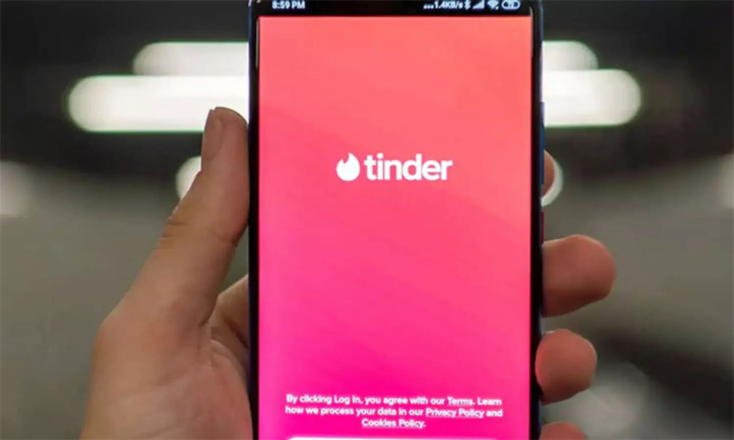 లవర్ ఇచ్చిన గిఫ్టులను టిండర్కు ఇచ్చేయండి.. బ్రేకప్ బాధ నుంచి ఇలా బయటపడండి! లవర్ ఇచ్చిన గిఫ్టులను టిండర్కు ఇచ్చేయండి.. బ్రేకప్ బాధ నుంచి ఇలా బయటపడండి!