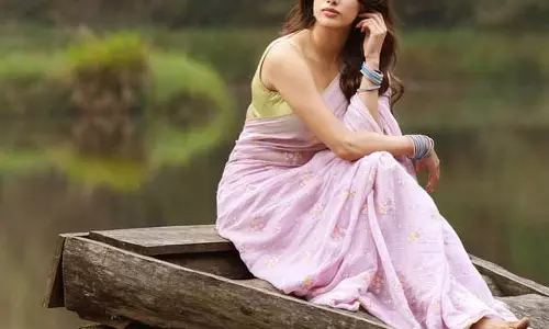 “Mood Kuch Aisa Hain”: Janhvi Kapoor’s Serene Look Wins Hearts “Mood Kuch Aisa Hain”: Janhvi Kapoor’s Serene Look Wins Hearts