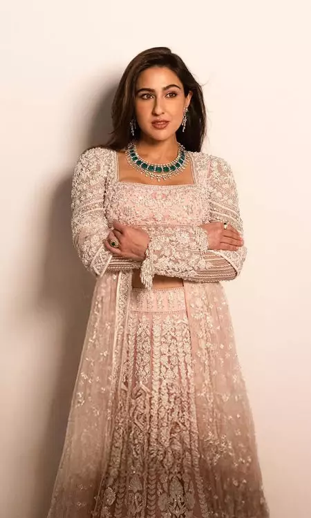 Sara Ali Khan Classic Look in Manish Malhotra Creation