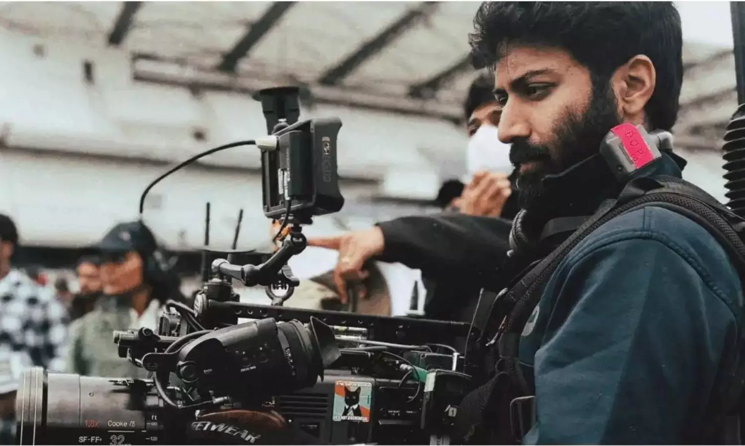 అగ్ర‌ నిర్మాత‌కు చీవాట్లు.. లైంగికంగా వేధించినా స‌మ‌ర్థిస్తున్నాడా?