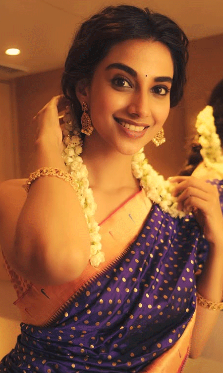 Meenakshi Chaudhary Saree Glow Is Just Wow