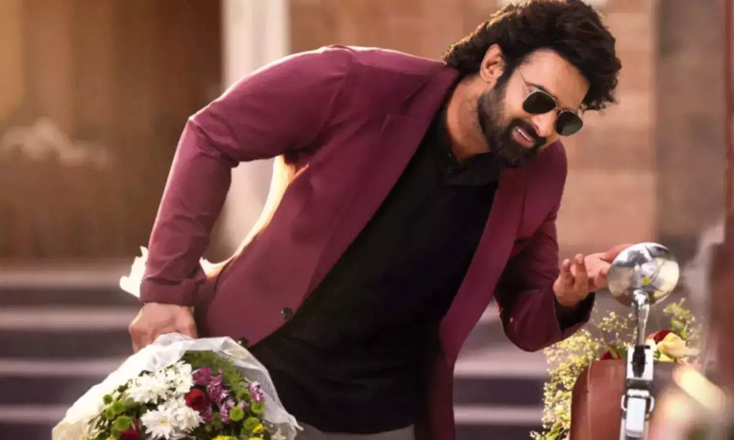 ఫైనల్లీ రాజా సాబ్ ఆగమనం.. ఫ్యాన్స్ హ్యాపీస్..!