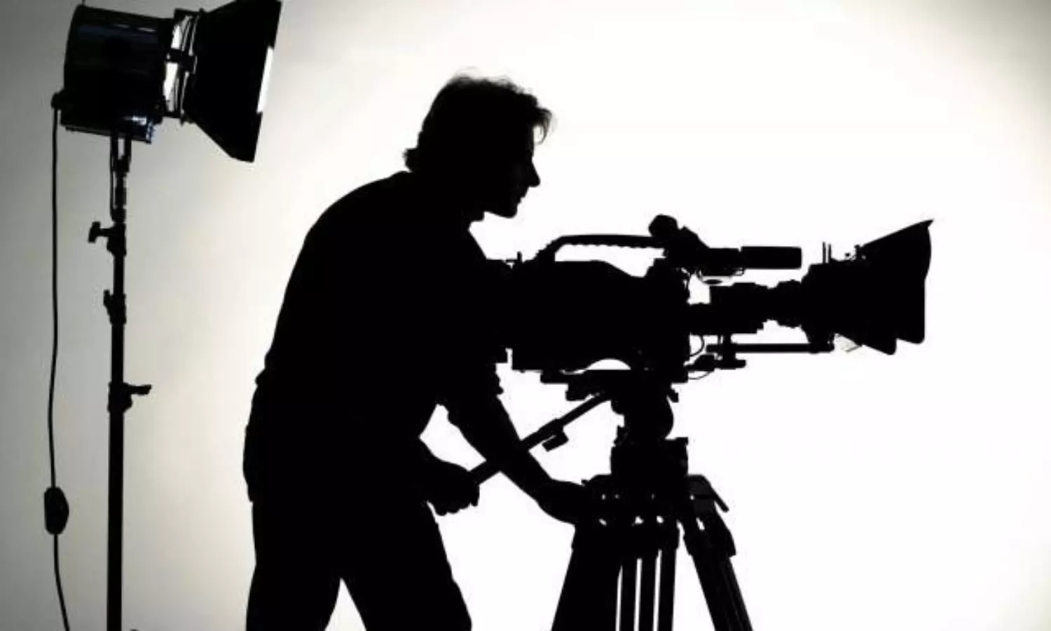 సౌరవ్ గంగూలీ బయోపిక్.. సినిమాటోగ్రాఫ‌ర్ తొల‌గింపు వెన‌క‌!