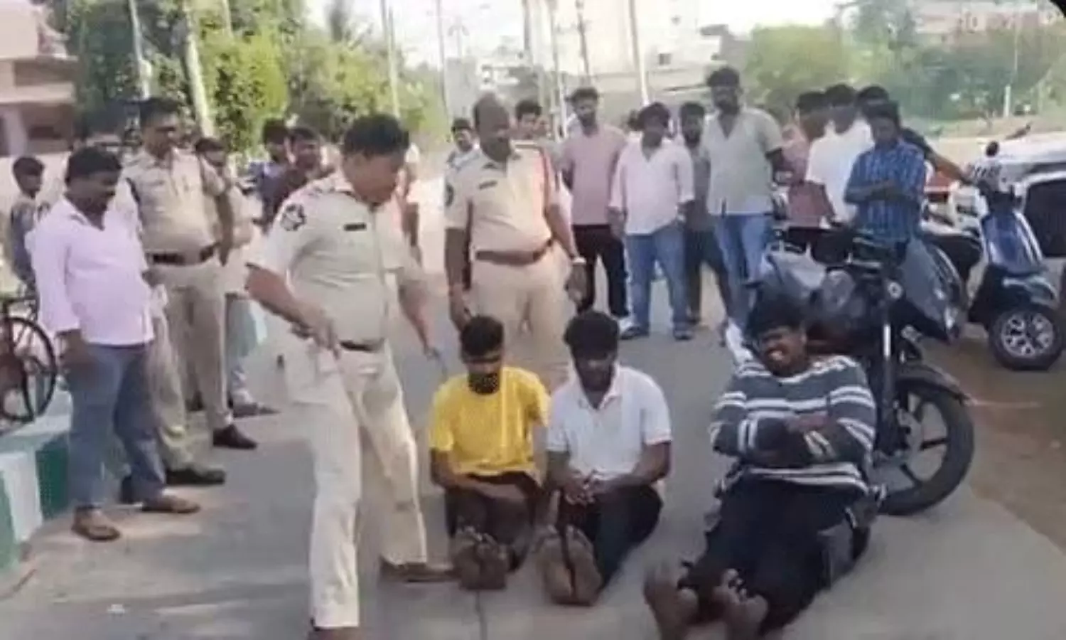 ఈ సమర్థన మంచిదేనా? కూటమికి ప్రశ్నలు! ఈ సమర్థన మంచిదేనా? కూటమికి ప్రశ్నలు!